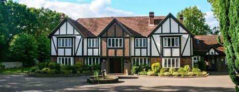 tudor build|pictures of tudor style houses.